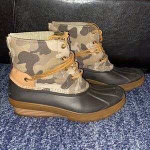 Sperry Camo Duck Boots , Women’s 8